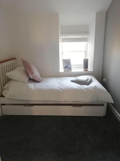 Siop Iwan A Menna Apartman Caernarfon Kültér fotó
